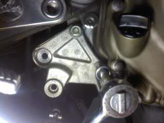Arm bracket on the F4i frame